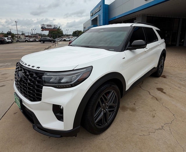 2025 Ford Explorer ST-Line