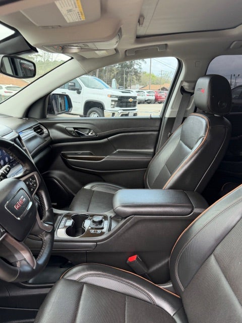 2023 GMC Acadia AT4