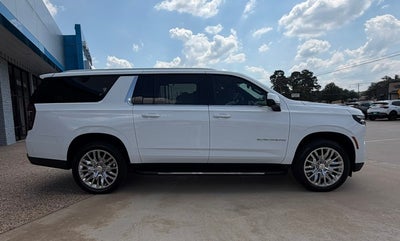 2025 Chevrolet Suburban LT