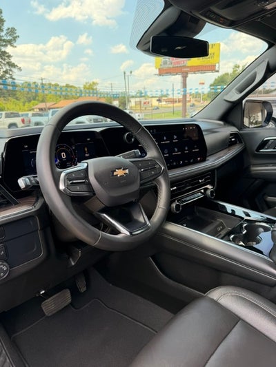 2025 Chevrolet Suburban LT